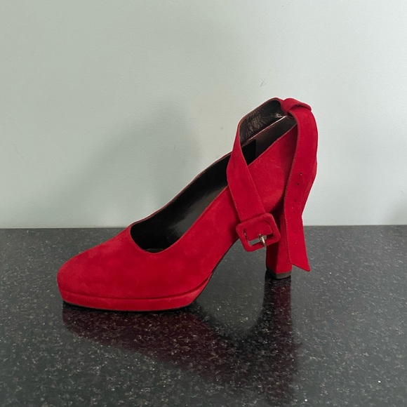 DKNY Red Mary Jane Heels size 6 - Picture 2 of 6